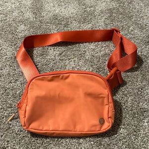 Lululemon Everywhere Belt Bag